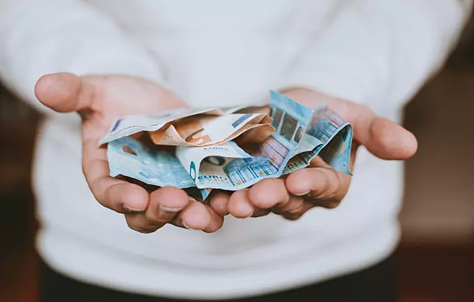 如何进行外汇基本面分析?