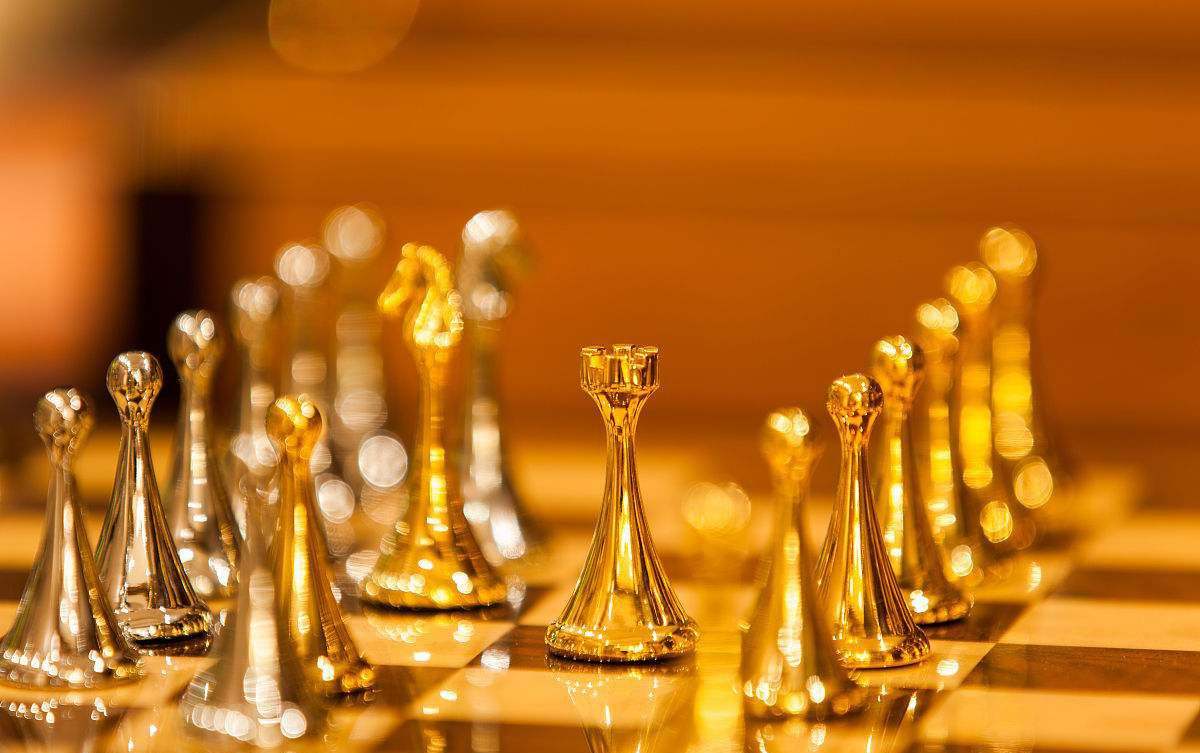 金属商品全线溃不成军,美元强压金价跌逾18个月低位