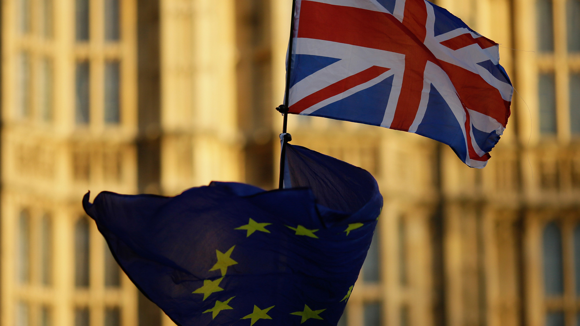 英国疫苗接种速度在全球名列前茅,镑美冲高回落持稳